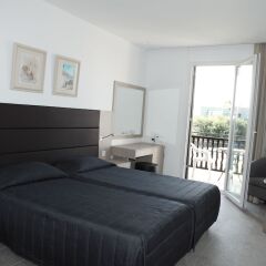 Отель Dionysos Central Hotel Кипр, Пафос - отзывы, цены и фото номеров - забронировать отель Dionysos Central Hotel онлайн комната для гостей фото 3