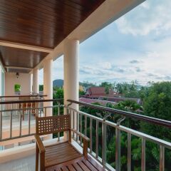 Отель Thanthip Beach Resort балкон