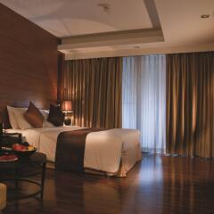 Отель FuramaXclusive Sathorn, Bangkok комната для гостей фото 3