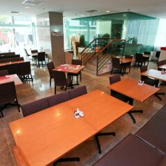 Hotel Royal @ Queens гостиничный бар