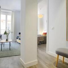 Отель NQN Aparts & Suites Испания, Мадрид - отзывы, цены и фото номеров - забронировать отель NQN Aparts & Suites онлайн комната для гостей фото 5