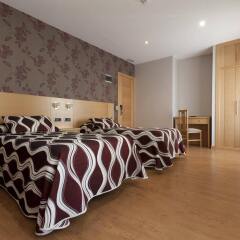 Отель Hostal Jemasaca-Palma61 детские мероприятия фото 2