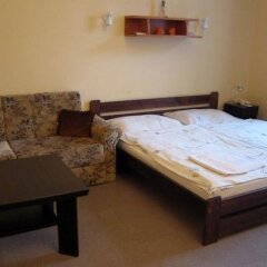 Hotel Jaro Мельник сейф в номере