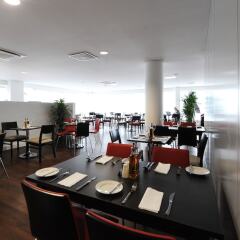 Отель Holiday Inn London - Luton Airport питание фото 2
