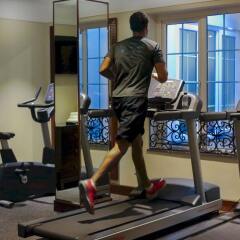 Hanoi La Siesta Hotel & Spa фитнесс-зал фото 4