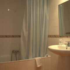 Отель Quentar Hotel Испания, Квентар - отзывы, цены и фото номеров - забронировать отель Quentar Hotel онлайн ванная фото 2