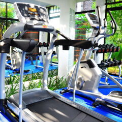 Отель Navatara Phuket Resort фитнесс-зал