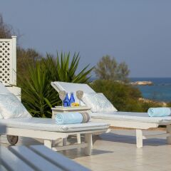 Отель Mimosa Seafront Villa Кипр, Протарас - отзывы, цены и фото номеров - забронировать отель Mimosa Seafront Villa онлайн бассейн
