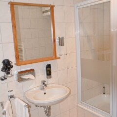 Hotel Pension Zum Alten Fahrhaus ванная