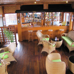 Отель Paradise Inle Resort гостиничный бар