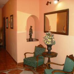 Отель Hostal Los Montes интерьер отеля