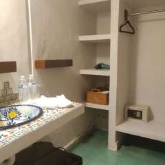 Hotel Marionetas сейф в номере