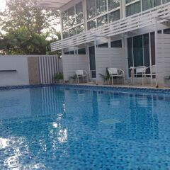 Отель Pool Villa @ Donmueang Бангкок бассейн