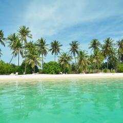 Отель Huraa East Inn пляж