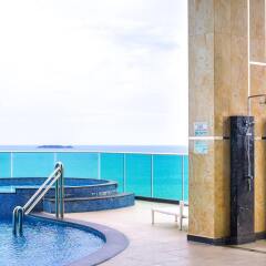 Отель Luxury Cosy Beach View Condominium Таиланд, Паттайя - отзывы, цены и фото номеров - забронировать отель Luxury Cosy Beach View Condominium онлайн бассейн