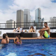 Отель Rydges Sydney Harbour бассейн