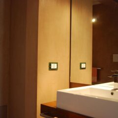 Отель B&B Palazzo del centro guest hause Лечче сейф в номере