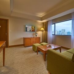 Отель Grand Seasons Hotel Kuala Lumpur Малайзия, Куала-Лумпур - отзывы, цены и фото номеров - забронировать отель Grand Seasons Hotel Kuala Lumpur онлайн комната для гостей фото 3