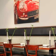 Отель Holiday Inn Düsseldorf - Hafen