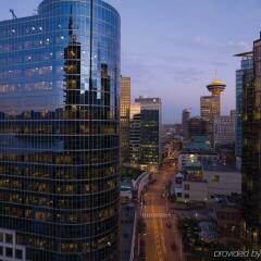 Отель Fairmont Pacific Rim Канада, Ванкувер - отзывы, цены и фото номеров - забронировать отель Fairmont Pacific Rim онлайн балкон