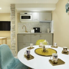 Отель Appartement St Honore Париж в номере