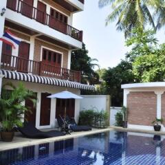 Baan Chayna Resort Hotel бассейн
