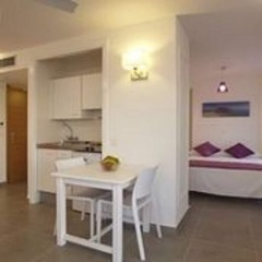 Отель Nereida Aparthotel в номере фото 2