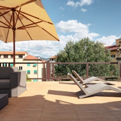 Отель LHP Suite Firenze бассейн