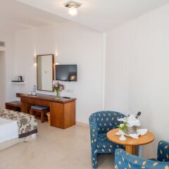 Avlida Hotel сейф в номере