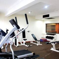 Отель Bayview Hotel Georgetown Penang Малайзия, Пенанг - отзывы, цены и фото номеров - забронировать отель Bayview Hotel Georgetown Penang онлайн фитнесс-зал фото 4