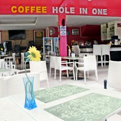 Отель The Par Phuket питание