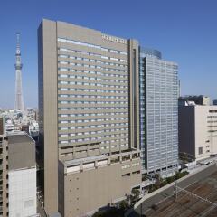 Отель Tobu Hotel Levant Tokyo Япония, Токио - 1 отзыв об отеле, цены и фото номеров - забронировать отель Tobu Hotel Levant Tokyo онлайн балкон
