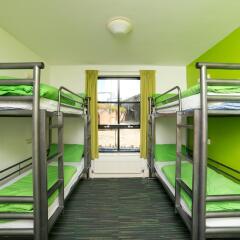 Отель YHA Manchester Кровать в женском общем номере с двухъярусной кроватью