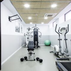 Отель Residencia Universitaria Vallehermoso фитнесс-зал
