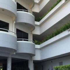 Отель Garden Paradise Hotel & Serviced Apartment Таиланд, Паттайя - отзывы, цены и фото номеров - забронировать отель Garden Paradise Hotel & Serviced Apartment онлайн балкон