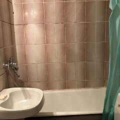 Гостиница Planernaya 7 Apartments в Москве отзывы, цены и фото номеров - забронировать гостиницу Planernaya 7 Apartments онлайн Москва ванная фото 2