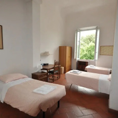 Отель Comfortable 3BD Apt 7min Walk to The Train Station Италия, Флоренция - отзывы, цены и фото номеров - забронировать отель Comfortable 3BD Apt 7min Walk to The Train Station онлайн комната для гостей