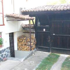 Отель Guest House With The Wooden Plough Велико Тырново фото 2