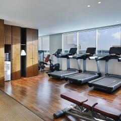 Отель Courtyard by Marriott Al Barsha, Dubai фитнесс-зал