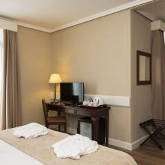 The Rock Hotel удобства в номере