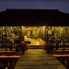 Отель Villa Hoa Su - Frangipani Village Resort бассейн фото 3
