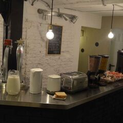 Отель Madrid Motion Hostels питание фото 3