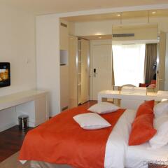 Гостиница Worldhotel Saltanat Almaty комната для гостей