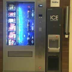Отель Holiday Inn Express Nurnberg City - Hauptbahnhof банкомат