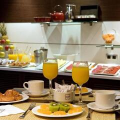 Zenit Valencia Hotel в номере
