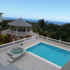 The Royal Kensington Guest House in Montego Bay, Jamaica from 123$, photos, reviews - zenhotels.com pool photo 2