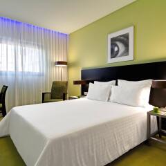 SANA Capitol Hotel комната для гостей