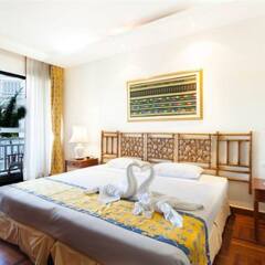Отель Allamanda Laguna Phuket сейф в номере