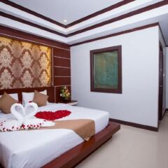 Отель Phi Phi Andaman Resort сейф в номере