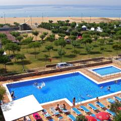 Отель Camping Del Mar Испания, Мальграт-де-Мар - отзывы, цены и фото номеров - забронировать отель Camping Del Mar онлайн бассейн